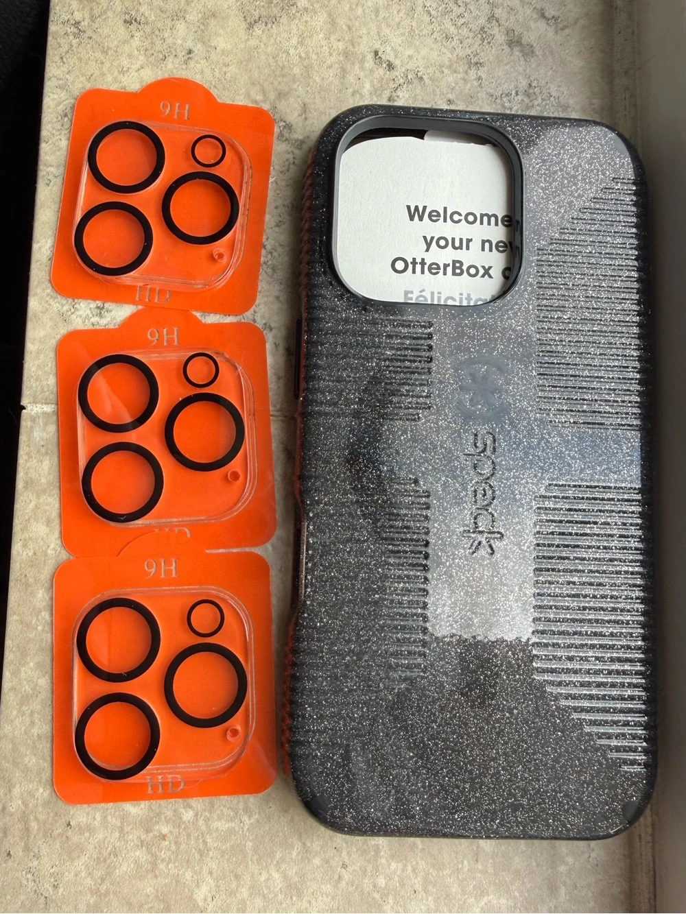 iPhone 16 pro case/3 lens protectors.
